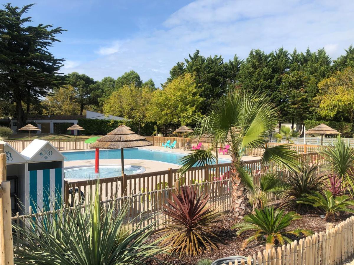 Camping Les Maraises Saint-Martin-de-Ré Екстериор снимка