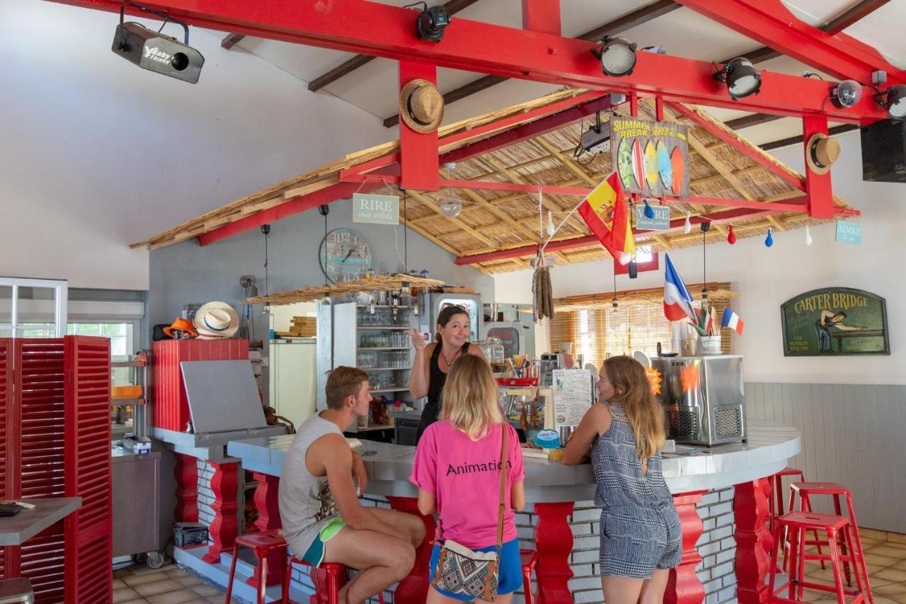 Camping Les Maraises Saint-Martin-de-Ré Екстериор снимка