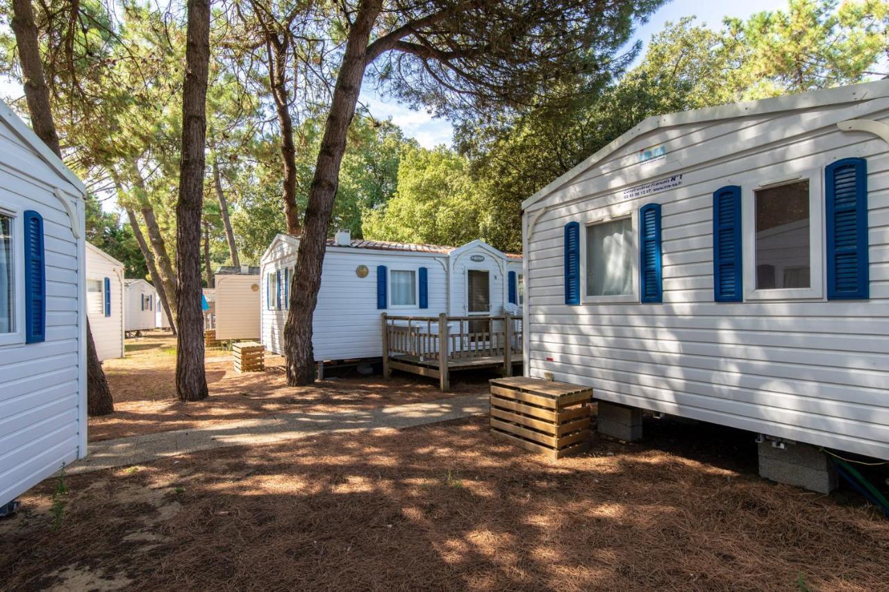 Camping Les Maraises Saint-Martin-de-Ré Екстериор снимка