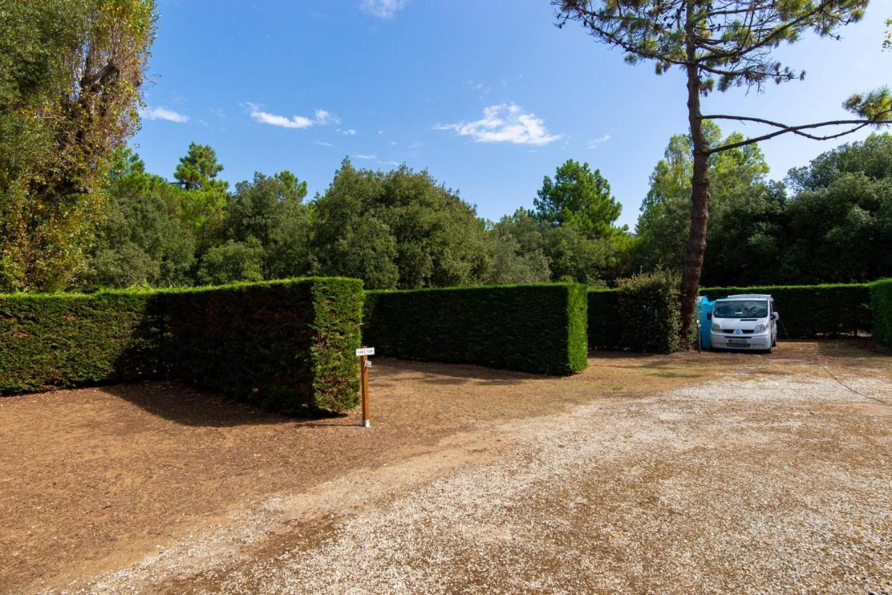 Camping Les Maraises Saint-Martin-de-Ré Екстериор снимка