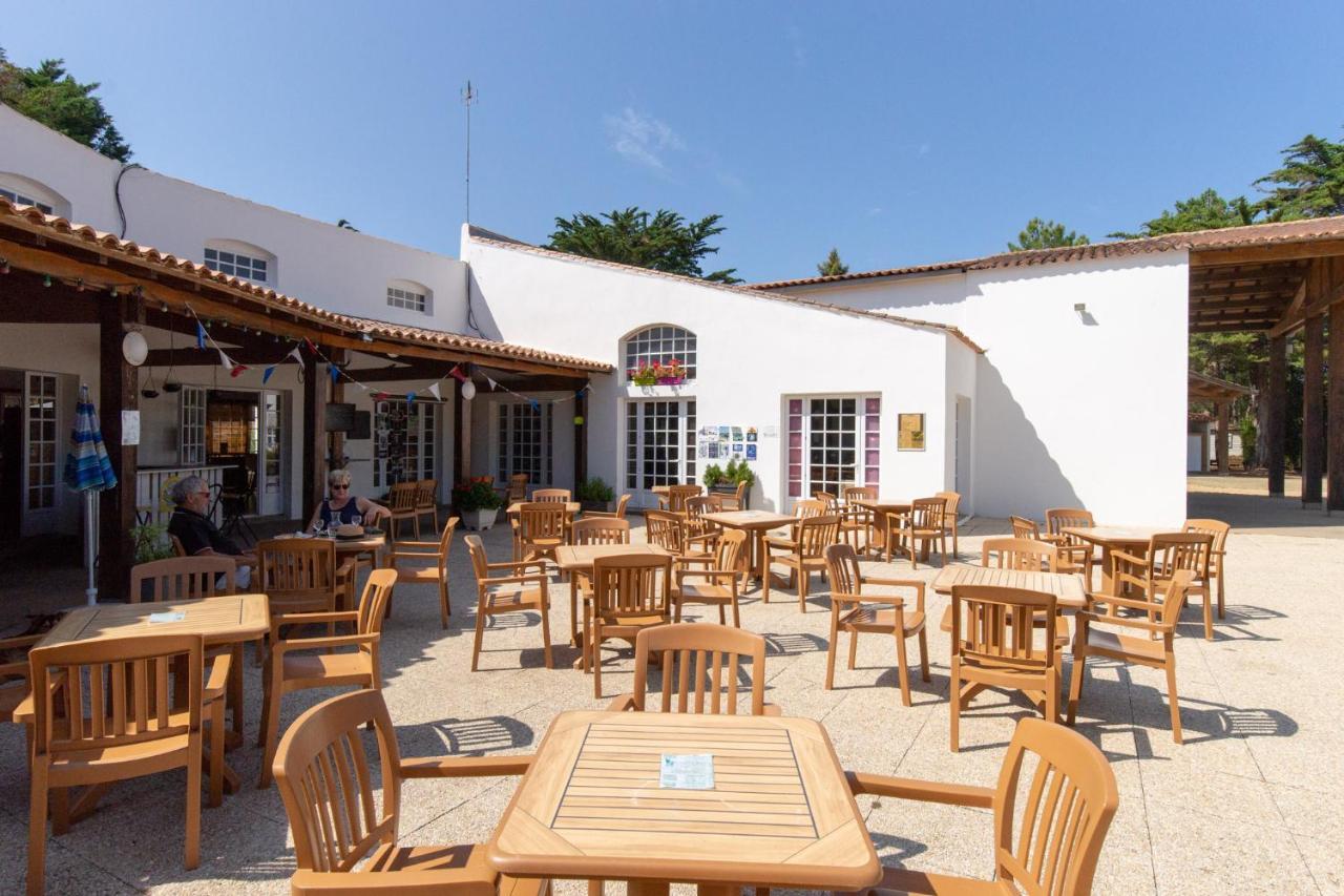 Camping Les Maraises Saint-Martin-de-Ré Екстериор снимка