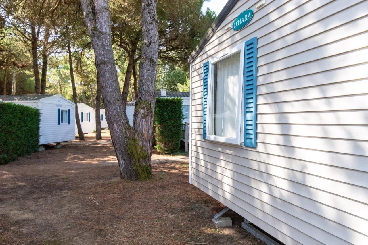 Camping Les Maraises Saint-Martin-de-Ré Екстериор снимка